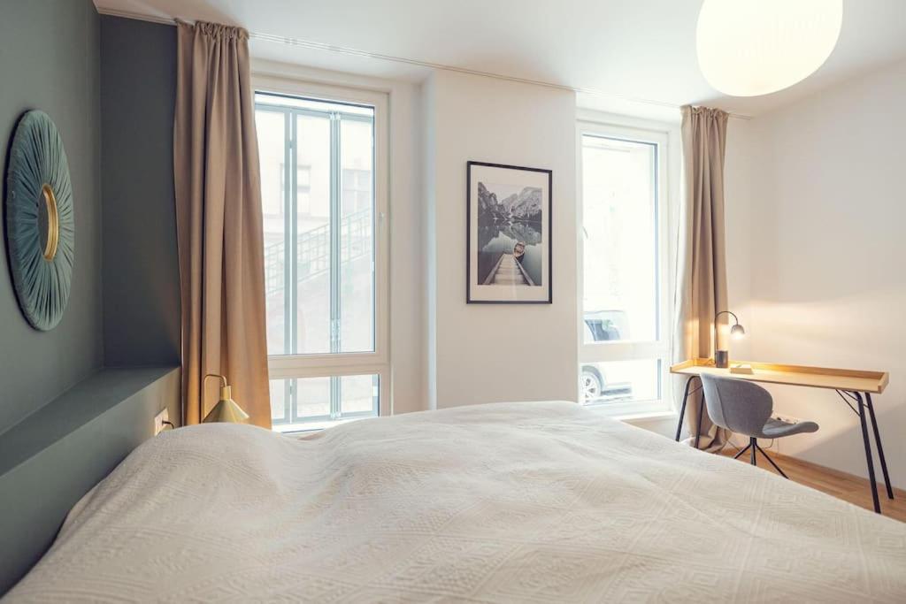 Ideal For Families & Mid-term-stays Apartment *